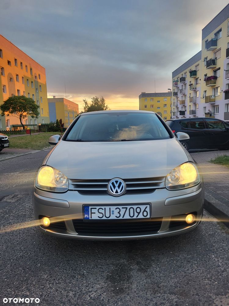 Volkswagen Golf - 4