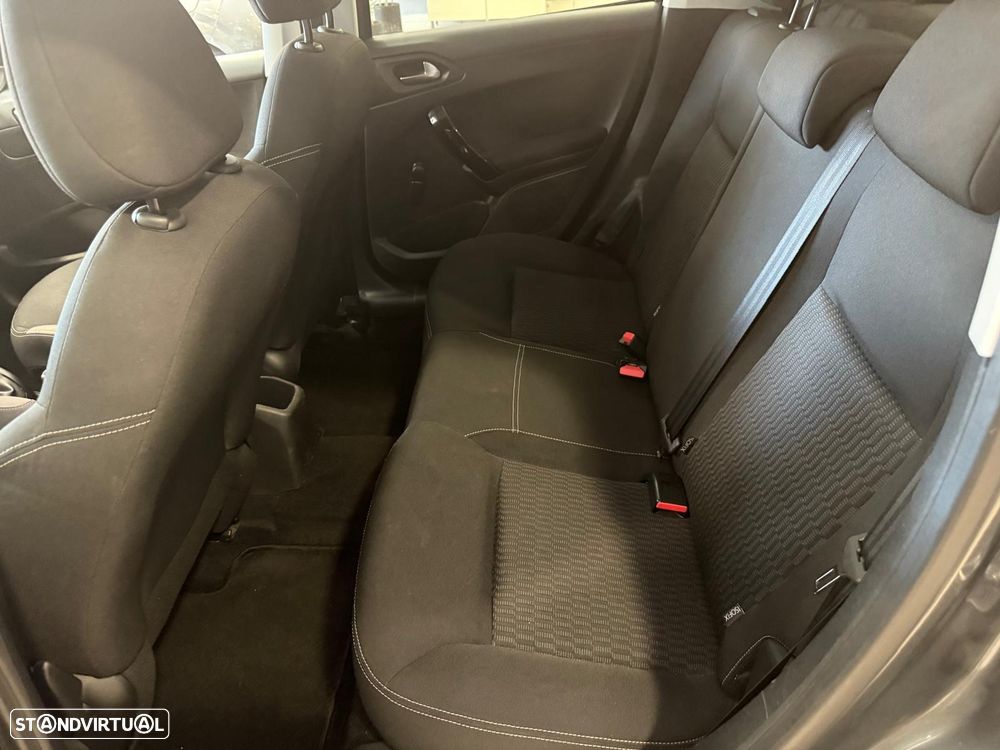 Peugeot 208 1.2 PureTech Style - 7