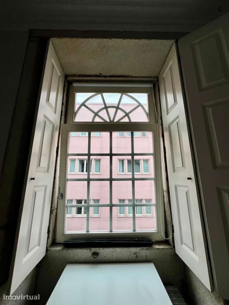 Estúdio - localizado em Santo Ildefonso Porto - Grande imagem: 5/10