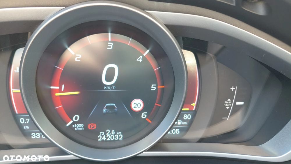 Volvo V40 D2 Momentum - 9