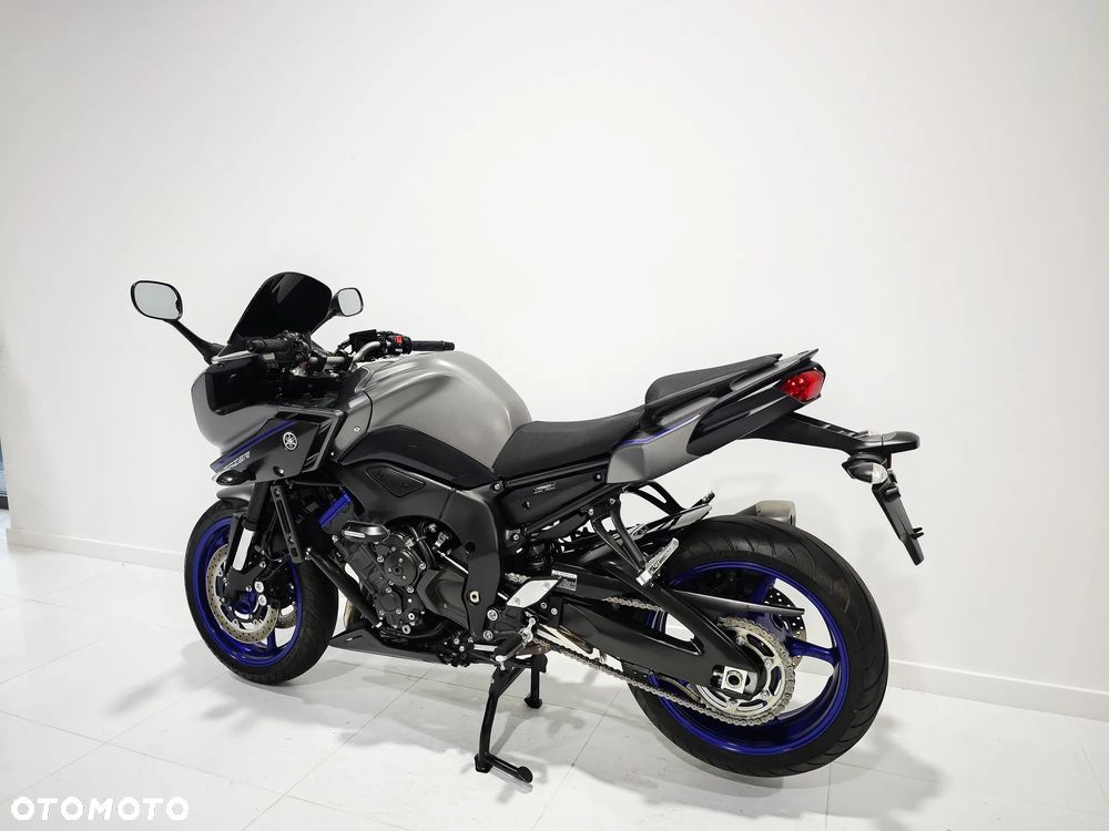 Yamaha FZ - 17