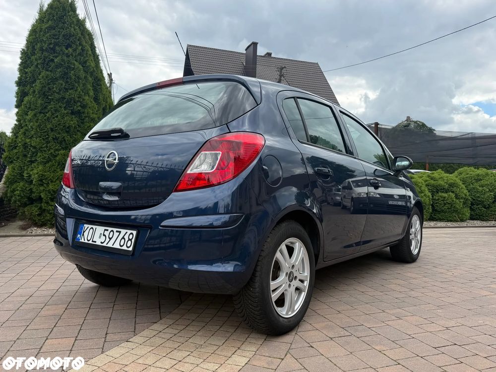 Opel Corsa 1.4 16V Edition - 11
