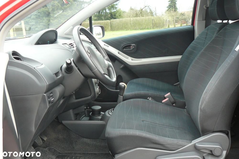Toyota Yaris - 11