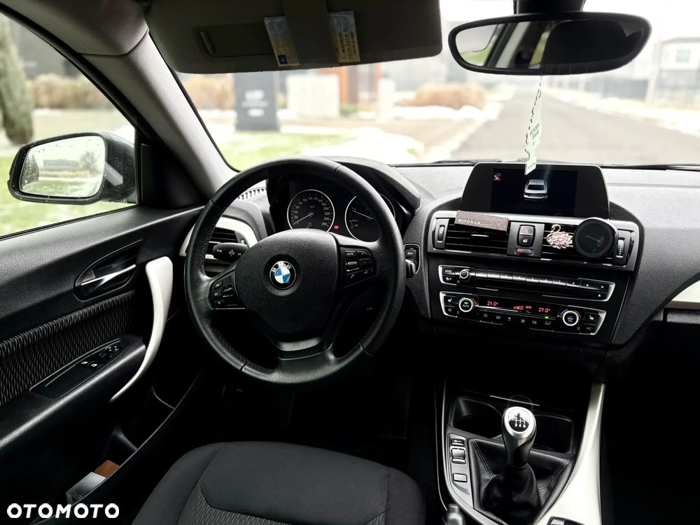 BMW Seria 2 218d Sport Line - 10