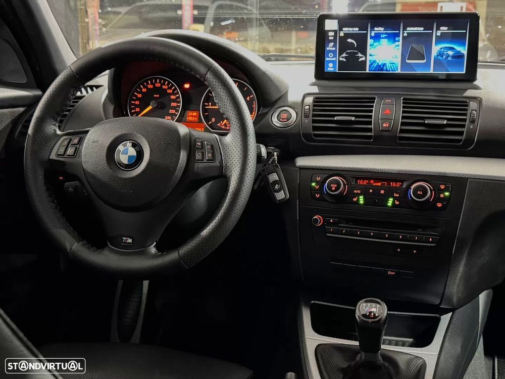 BMW 118 d Pack M - 12