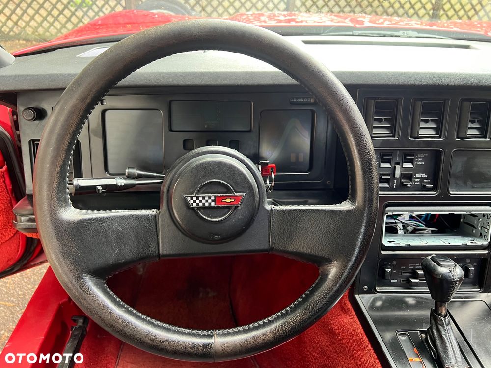 Chevrolet Corvette - 29