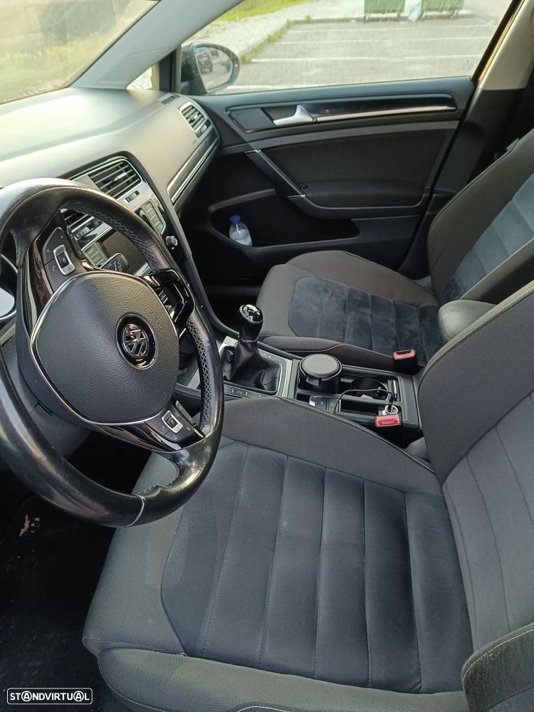 VW Golf 1.6 TDi Highline - 5