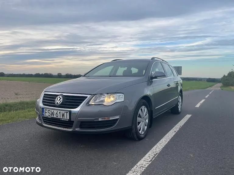 Volkswagen Passat 1.9 TDI Comfortline - 1