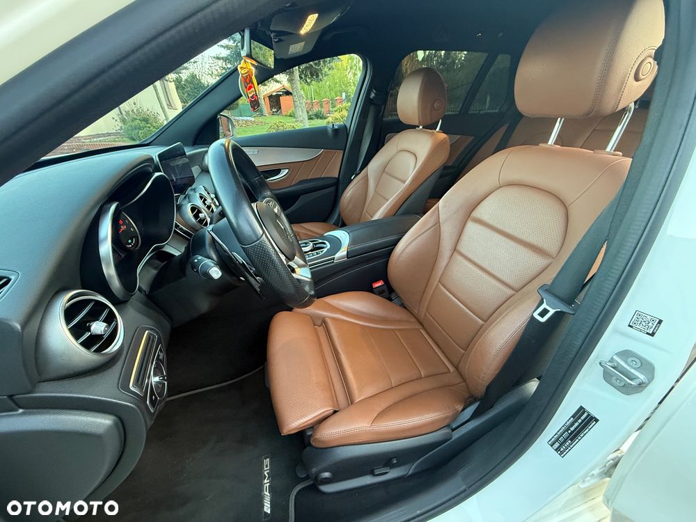 Mercedes-Benz Klasa C 200 9G-TRONIC AMG Line - 9
