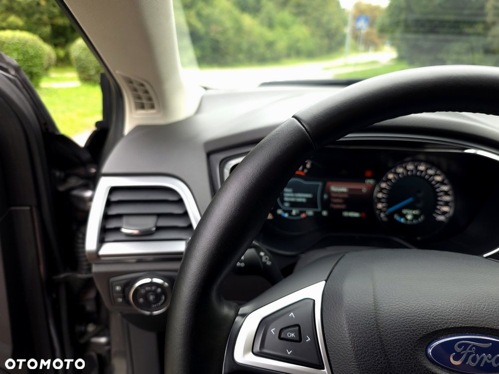 Ford Mondeo 2.0 TDCi Titanium - 23