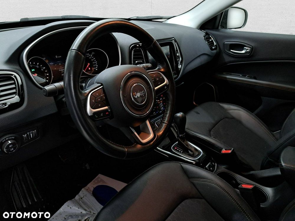 Jeep Compass - 18