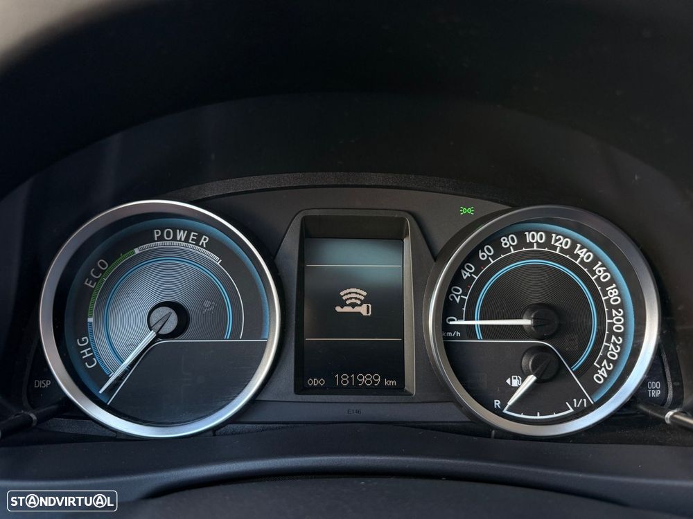 Toyota Auris Touring Sports 1.8 HSD Comfort - 16