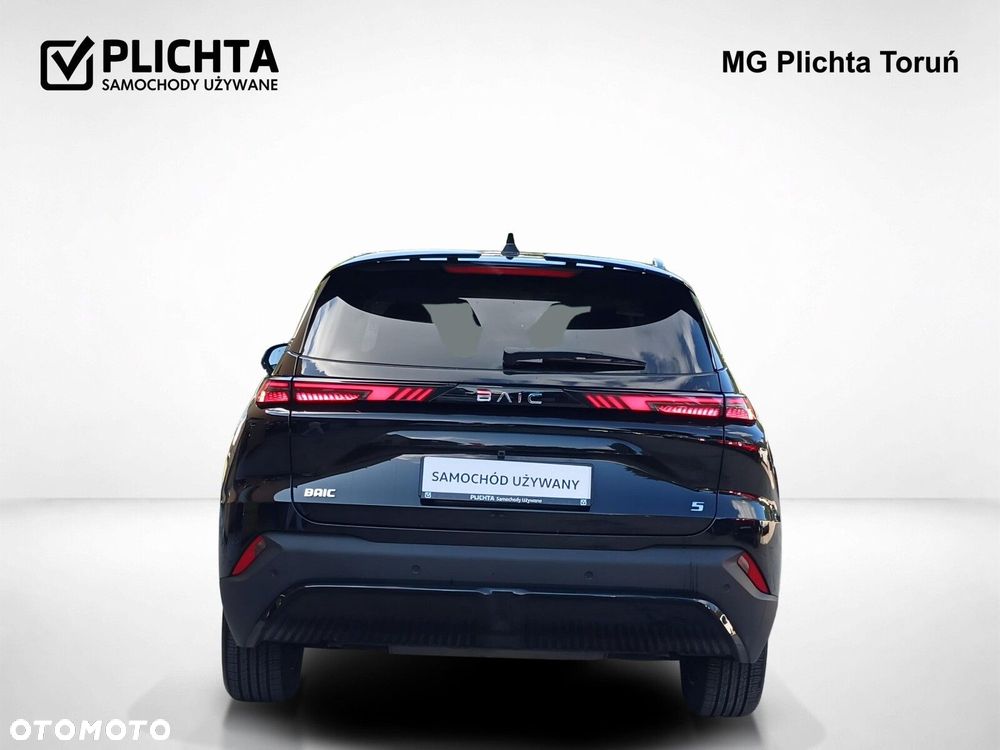 BAIC 5 - 5