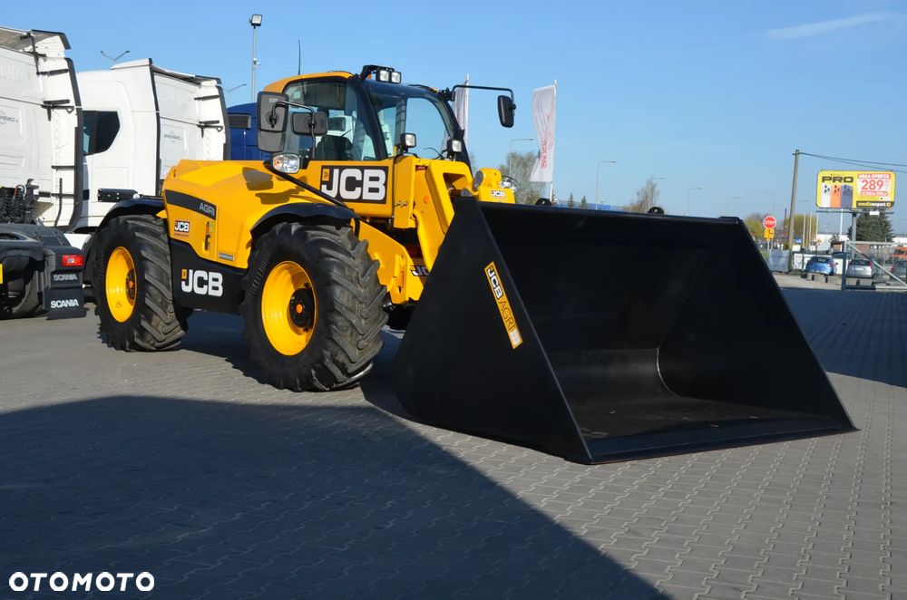 JCB 542-70 AGRI 2024r / ŁYŻKA 3m i WIDŁY / 748mth! / TORQUE LOCK 4 / Q-FIT / REWERS WENTYLATORA / OSŁONY POD. / ZACZEP + INSTALACJA - 2