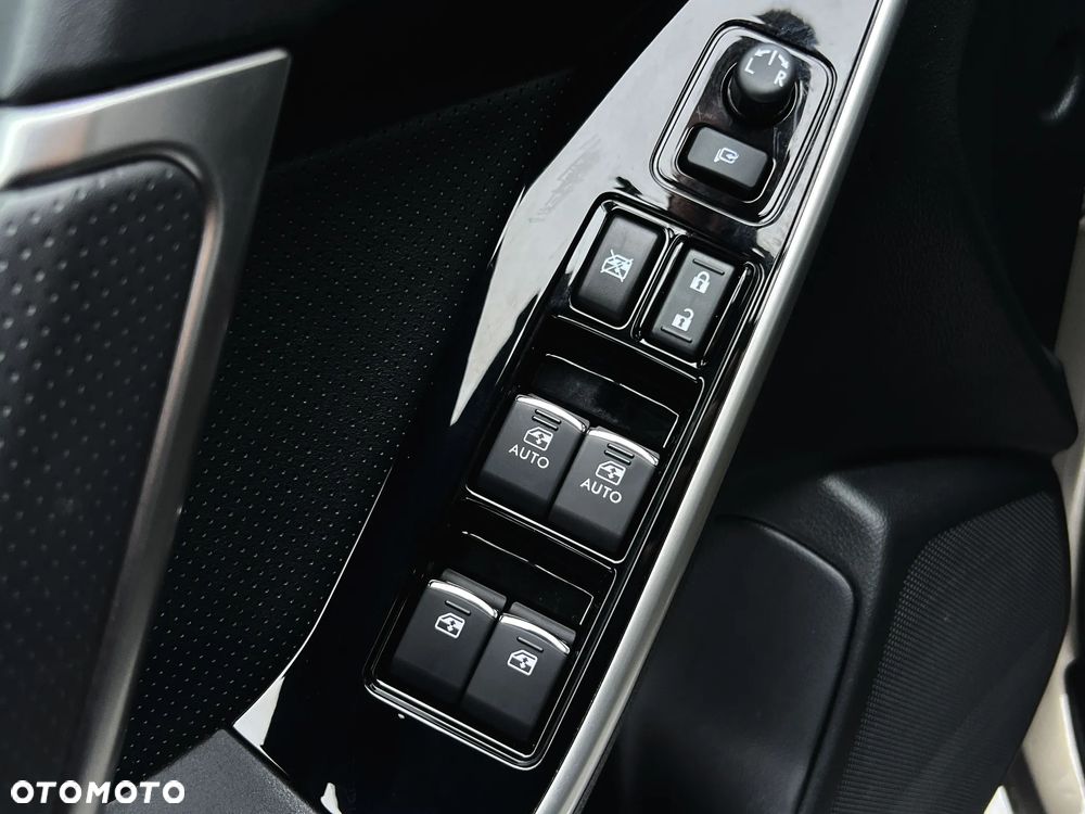 Subaru Forester 2.0 i Platinum Lineartronic - 28
