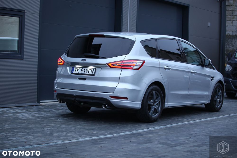 Ford S-Max - 10