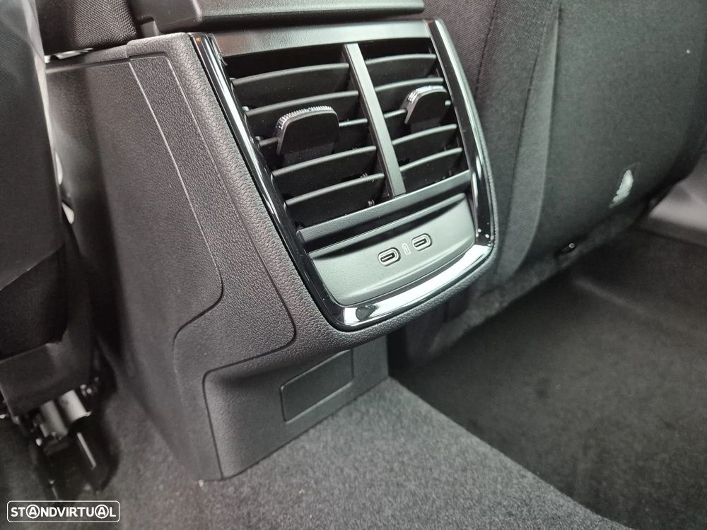 Skoda Kamiq 1.0 TSI Selection DSG - 16