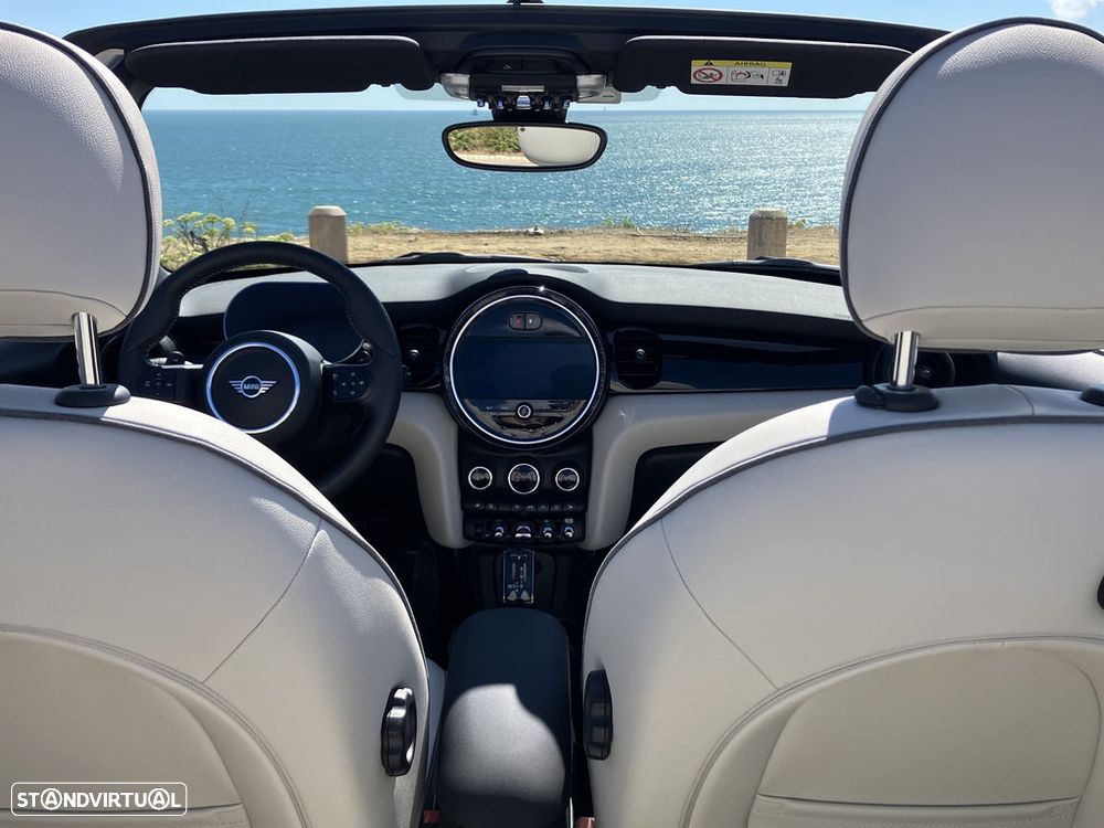 MINI Cabrio Cooper S Premium Extra Classic Auto - 11