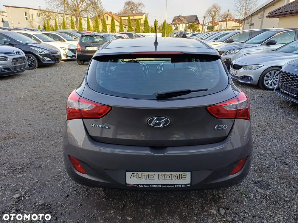 Hyundai i30 1.4 Classic + - 6