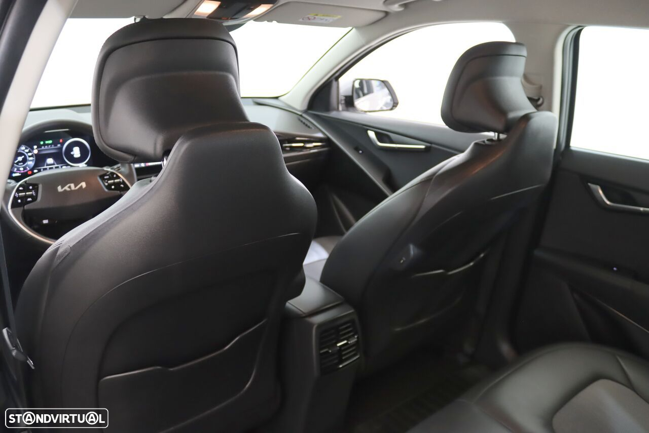 Kia Niro EV 64kWh Drive - 8
