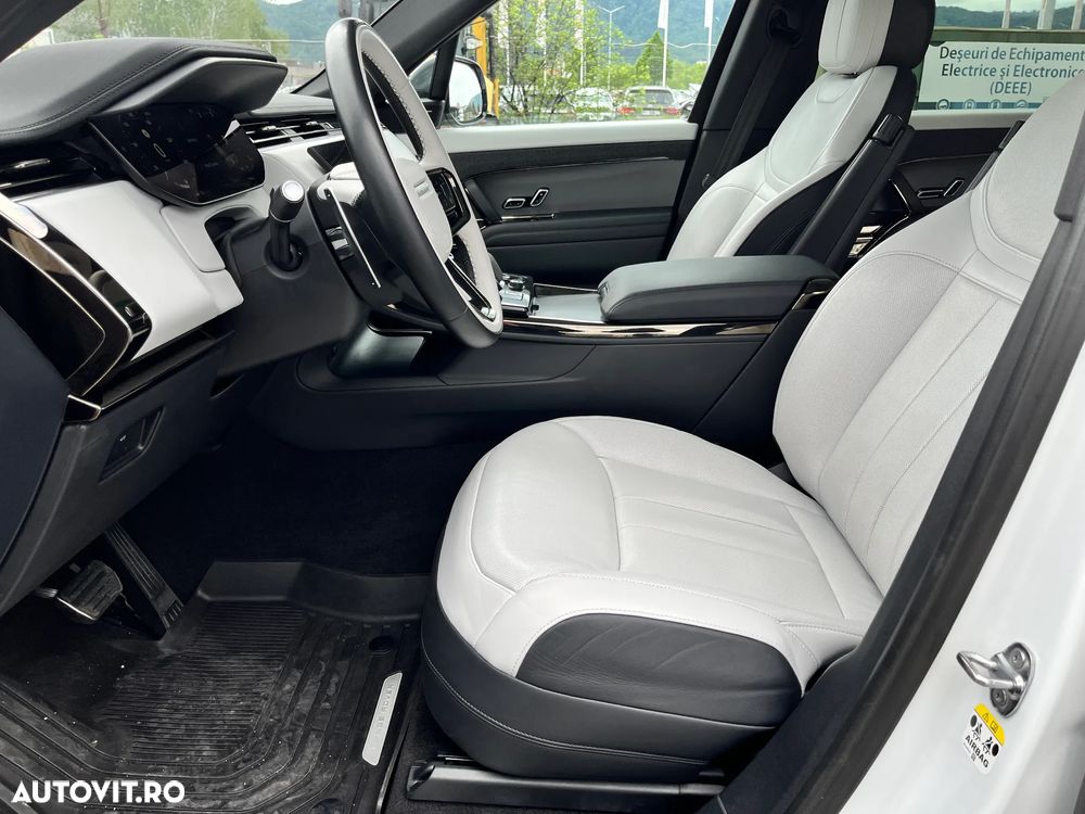 Land Rover Range Rover Sport - 11