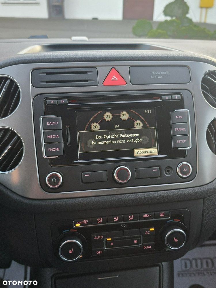 Volkswagen Tiguan - 24