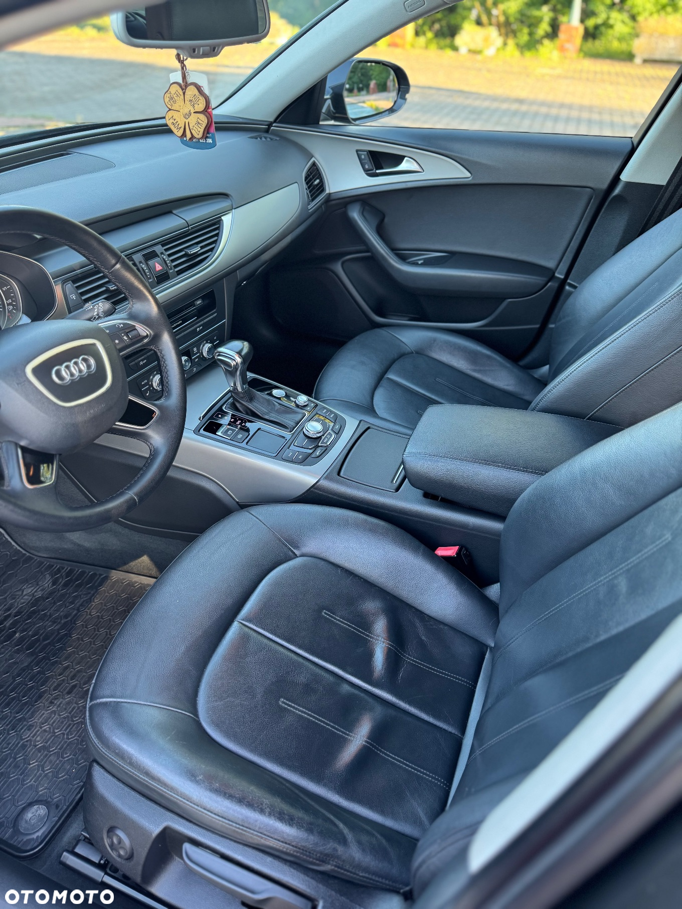 Audi A6 - 6
