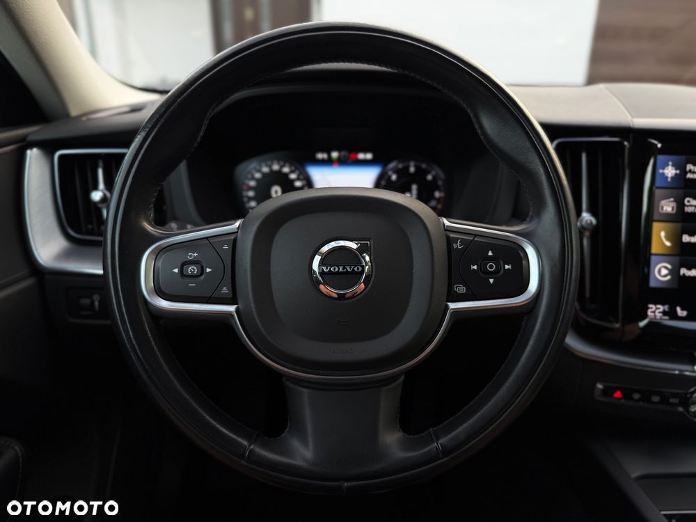 Volvo XC 60 B4 D AWD Momentum Pro - 18
