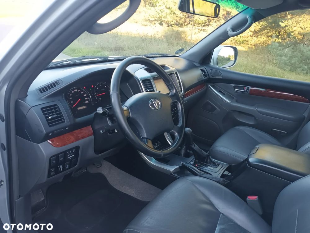 Toyota Land Cruiser - 21