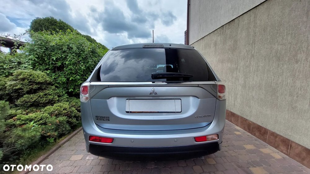 Mitsubishi Outlander 2.0 2WD Invite - 4