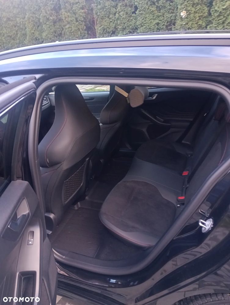 Ford Focus 2.3 EcoBoost ST X - 11