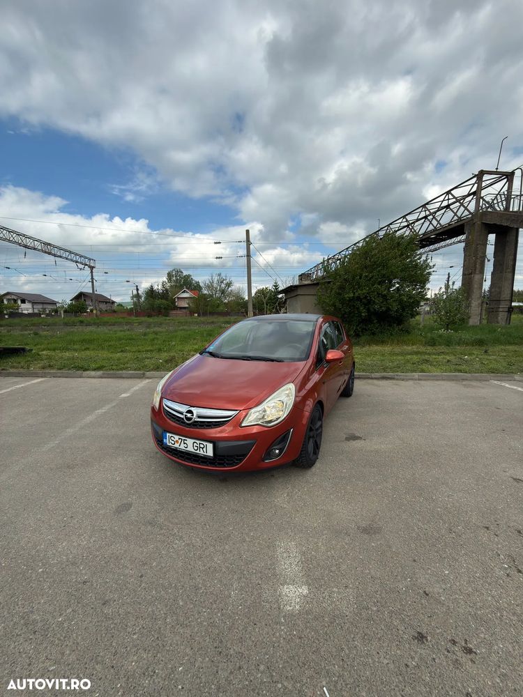 Opel Corsa 1.4 16V Color Edition - 1