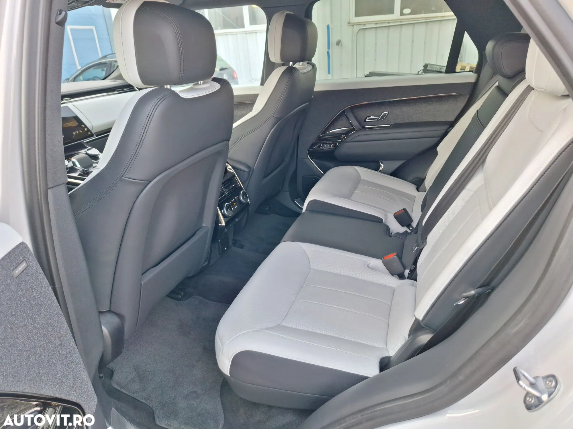 Land Rover Range Rover Sport - 11
