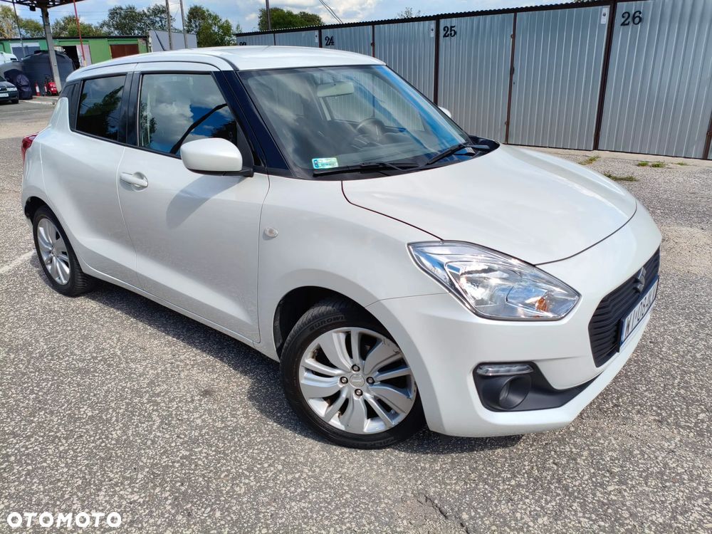 Suzuki Swift 1.2 SHVS Premium Plus - 4