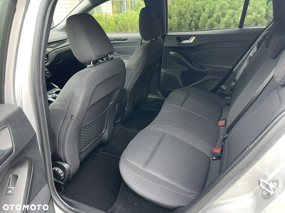 Ford Focus - 23