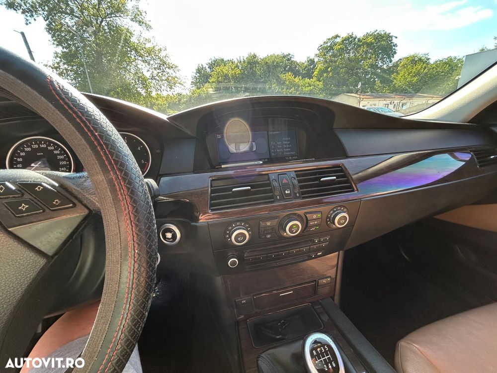 BMW Seria 5 520d - 14