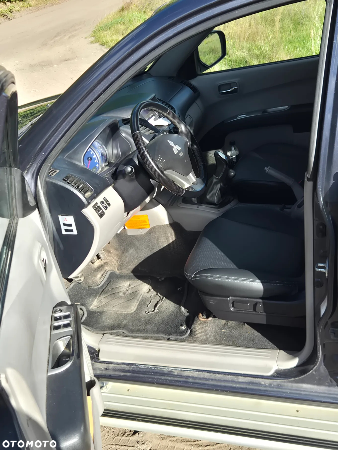Mitsubishi L200 2.5 DID Invite AC - 5