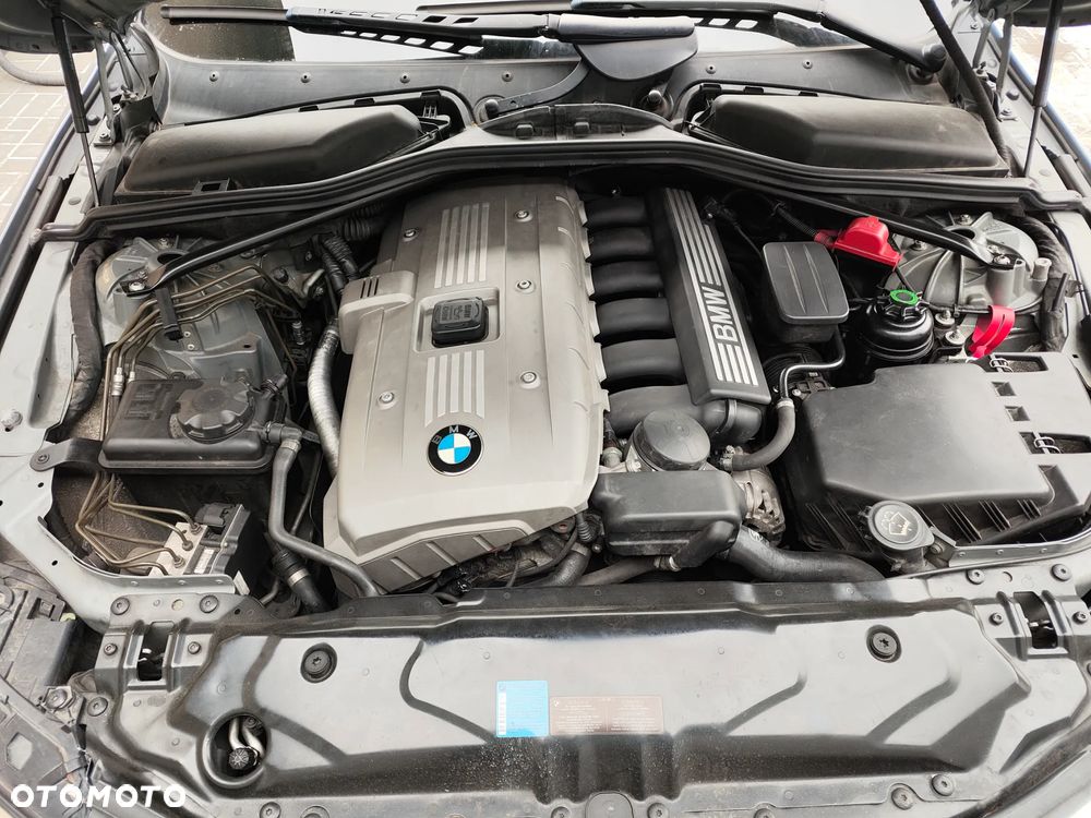 BMW Seria 5 530xi - 14