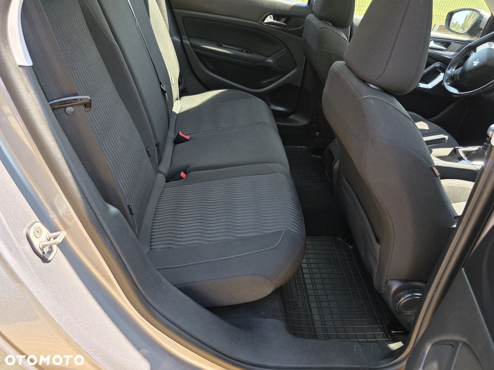 Peugeot 308 e-HDi 115 Stop & Start Allure - 15