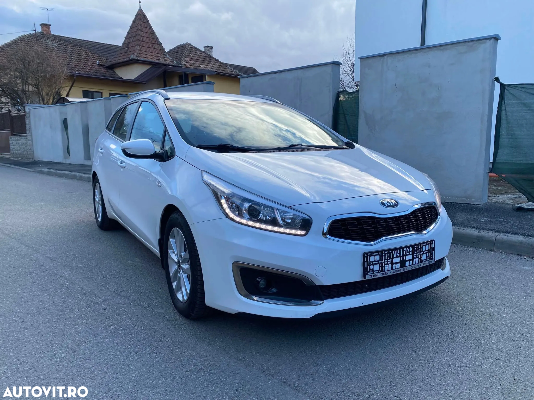 Kia Ceed 1.6 CRDi 128 Spirit - 3