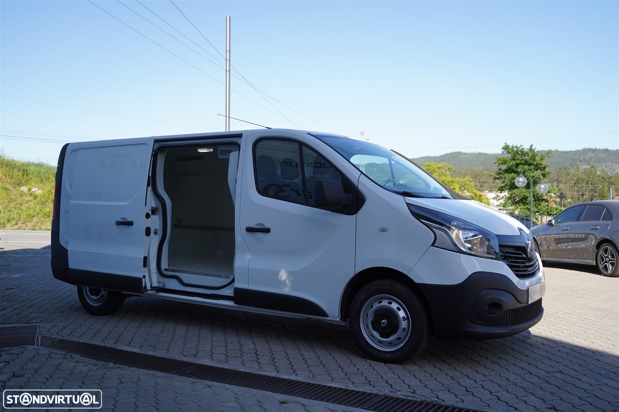 Renault Trafic 1.6 dCi L2H1 1.2T COM ISOLAMENTO TÉRMICO E FRIO - 7