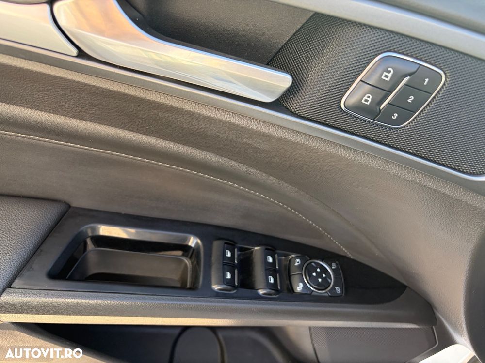 Ford Mondeo 2.0 TDCi Powershift Titanium - 14
