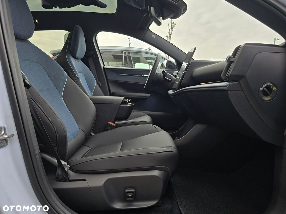Volvo EX30 - 15