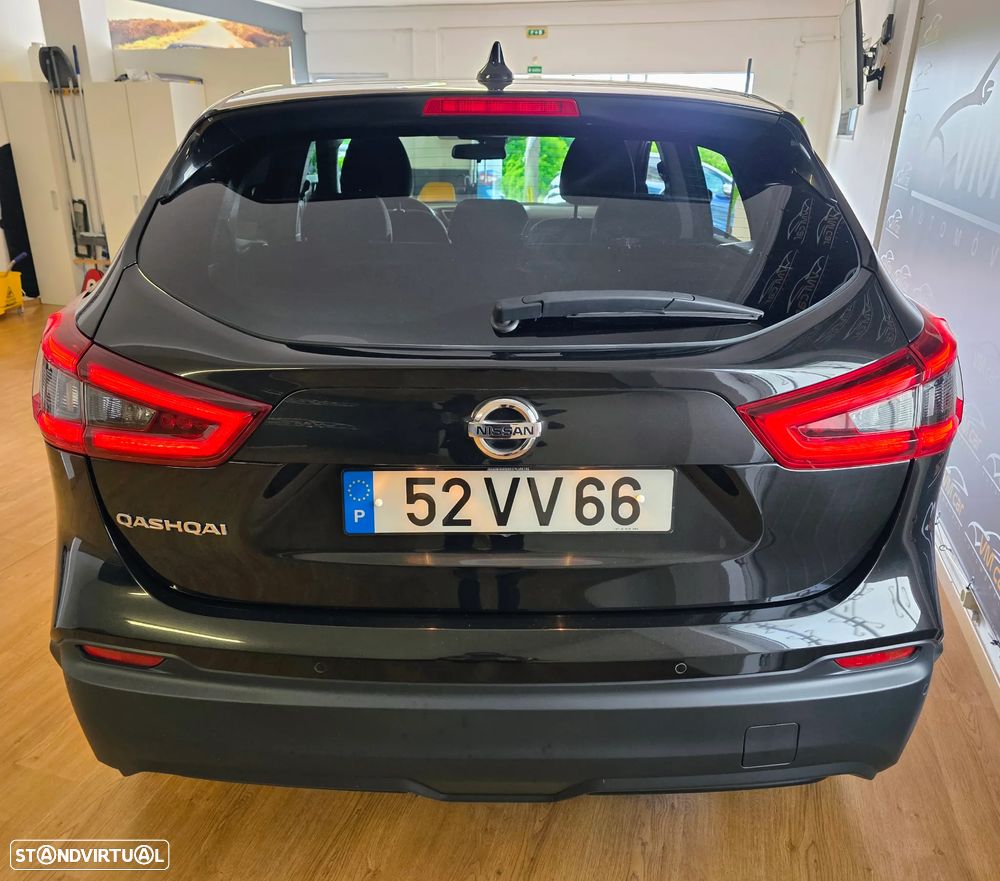 Nissan Qashqai 1.5 dCi N-Connecta - 11