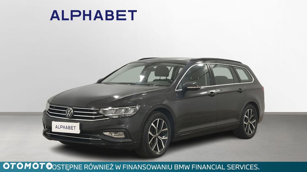 Volkswagen Passat - 1