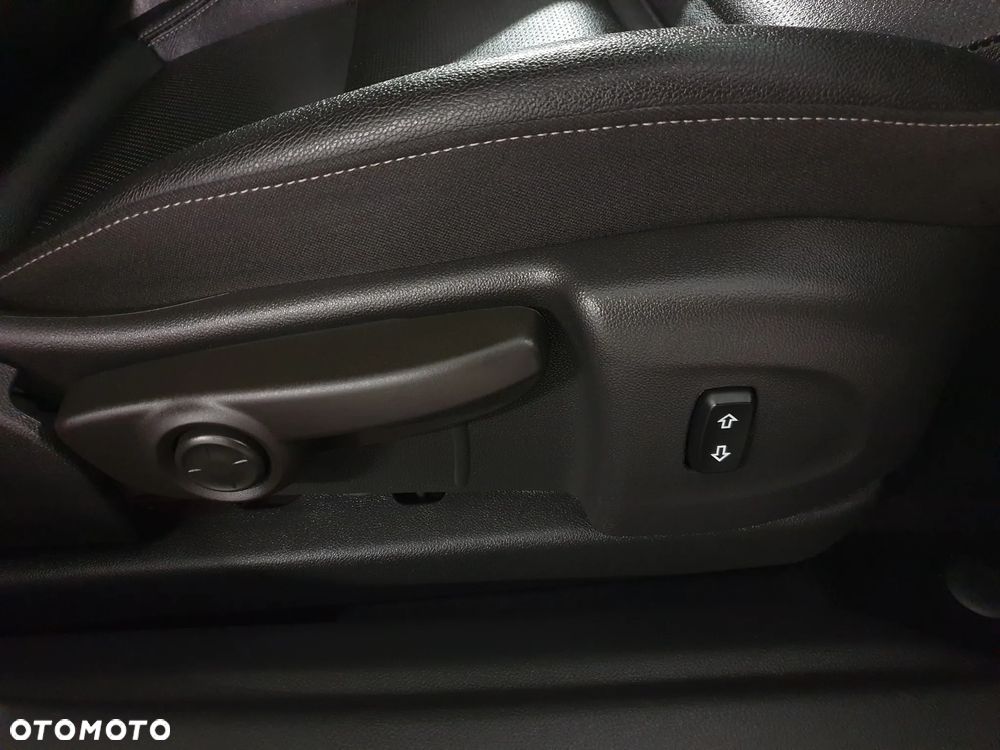 Opel Insignia Sports Tourer 2.0 Diesel Automatik Innovation - 33