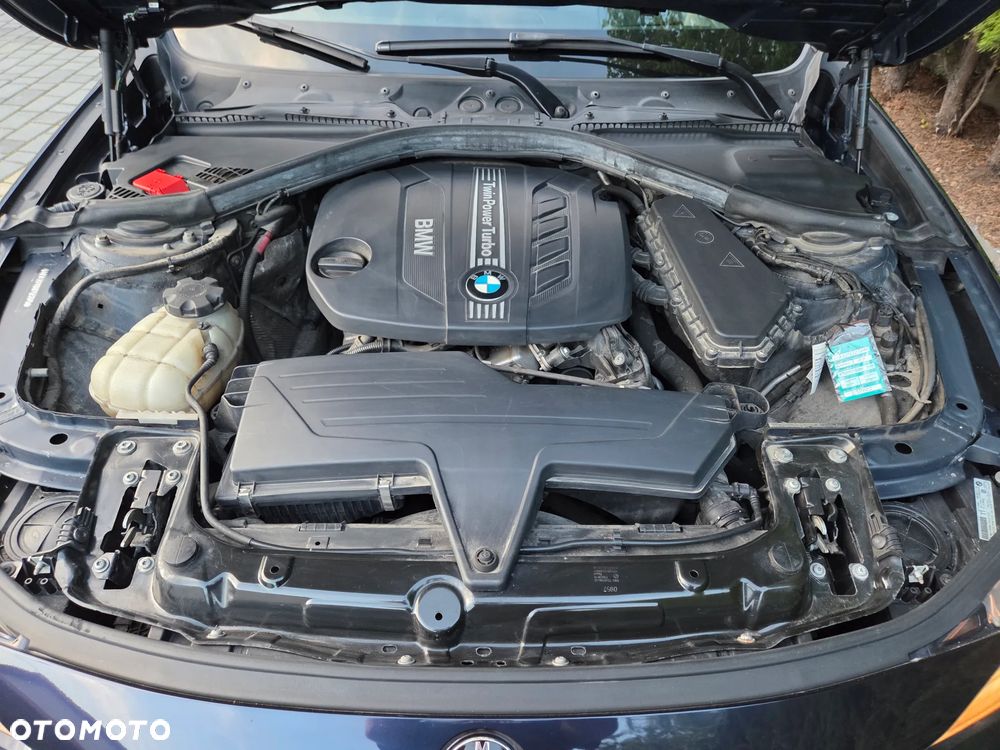 BMW Seria 3 318d Sport Line - 28