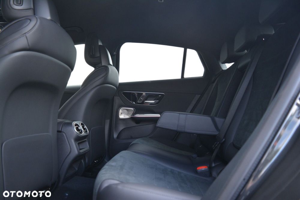 Mercedes-Benz GLC 300 de 4-Matic AMG Line - 9