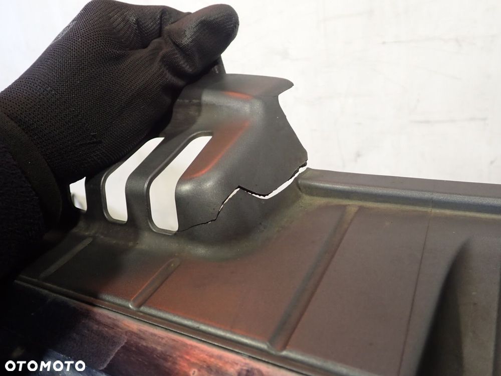 ZDERZAK PRZÓD AUDI A4 B7 - 8