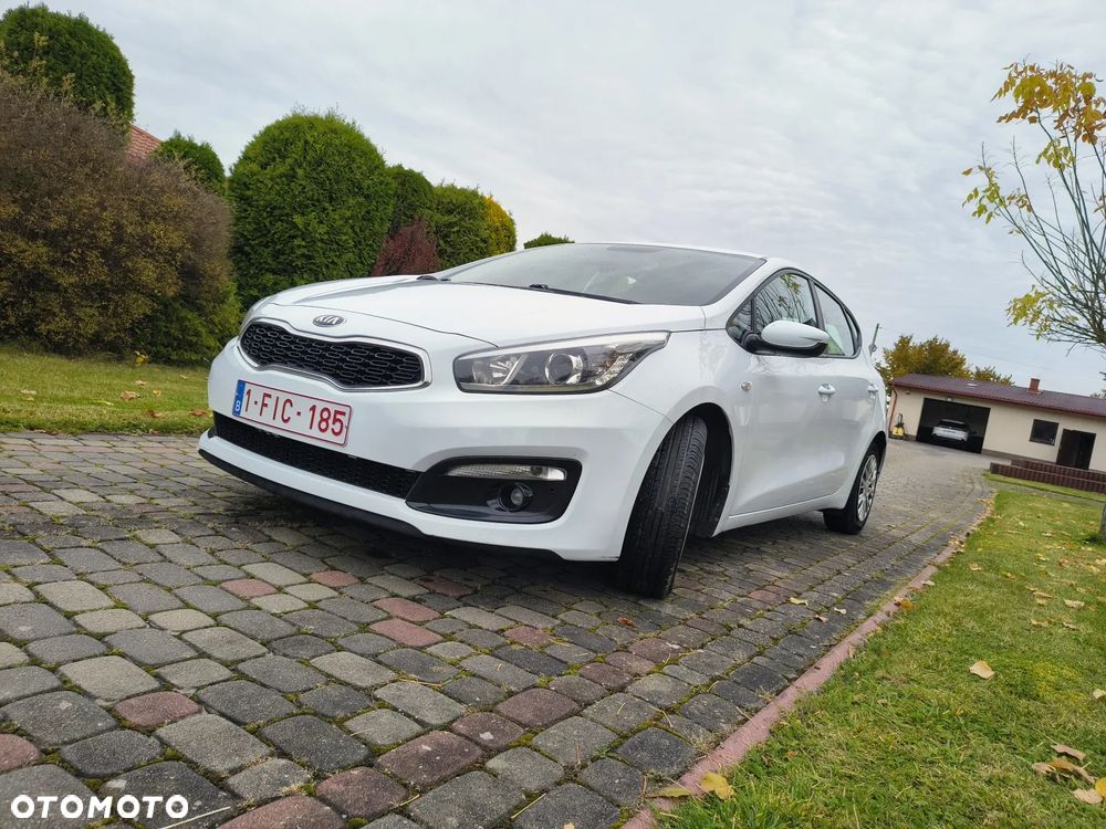 Kia Ceed 1.4 CRDi 90 Vision - 31